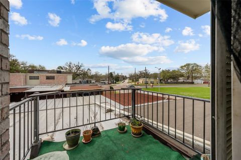 Tiny photo for 1303 Town Circle #4, Baytown, TX 77520 (MLS # 76940431)