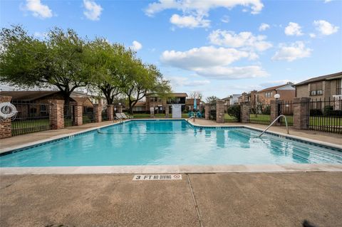 Tiny photo for 1303 Town Circle #4, Baytown, TX 77520 (MLS # 76940431)