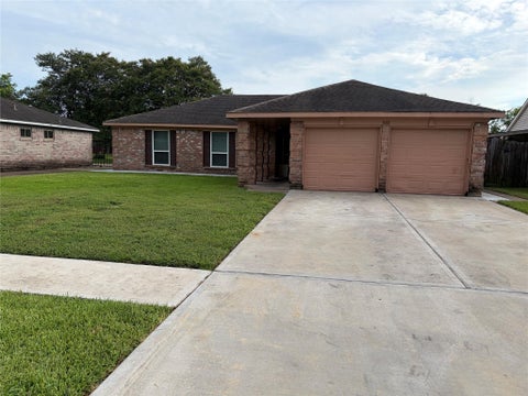 Photo of 12719 Huntington Field Drive, Houston, TX 77099 (MLS # 38273555)