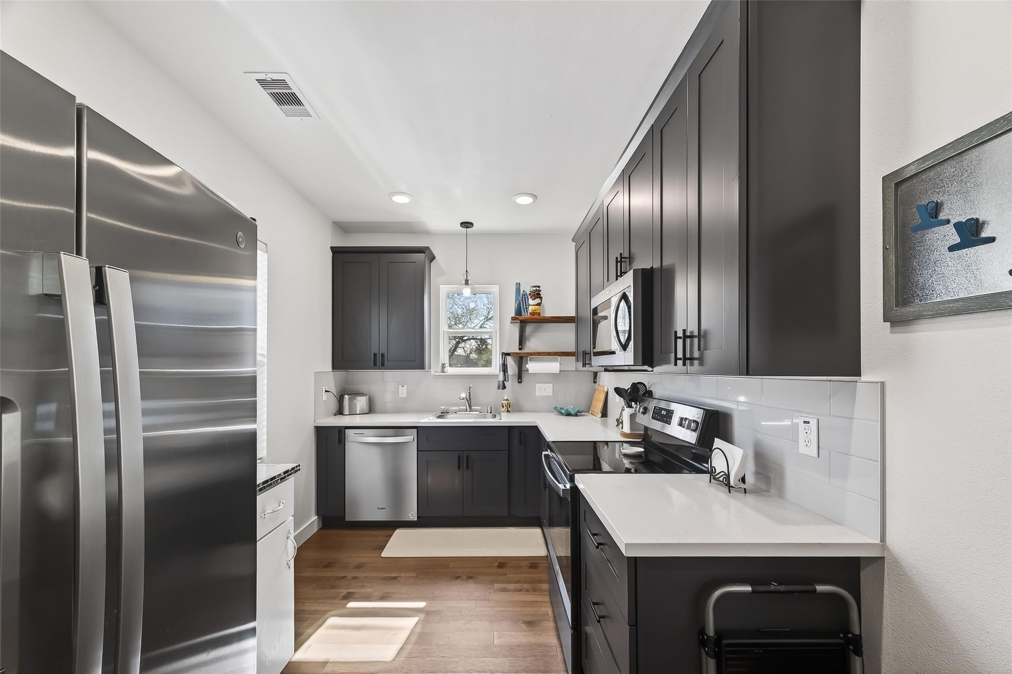 4925 Avenue N 1/2