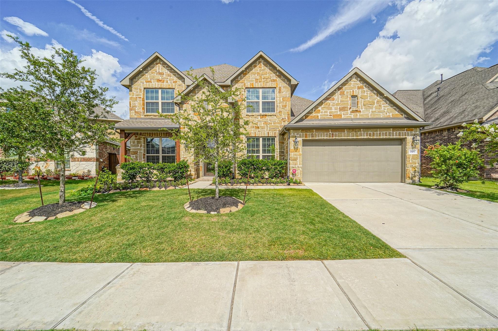 9507 Carson Lane