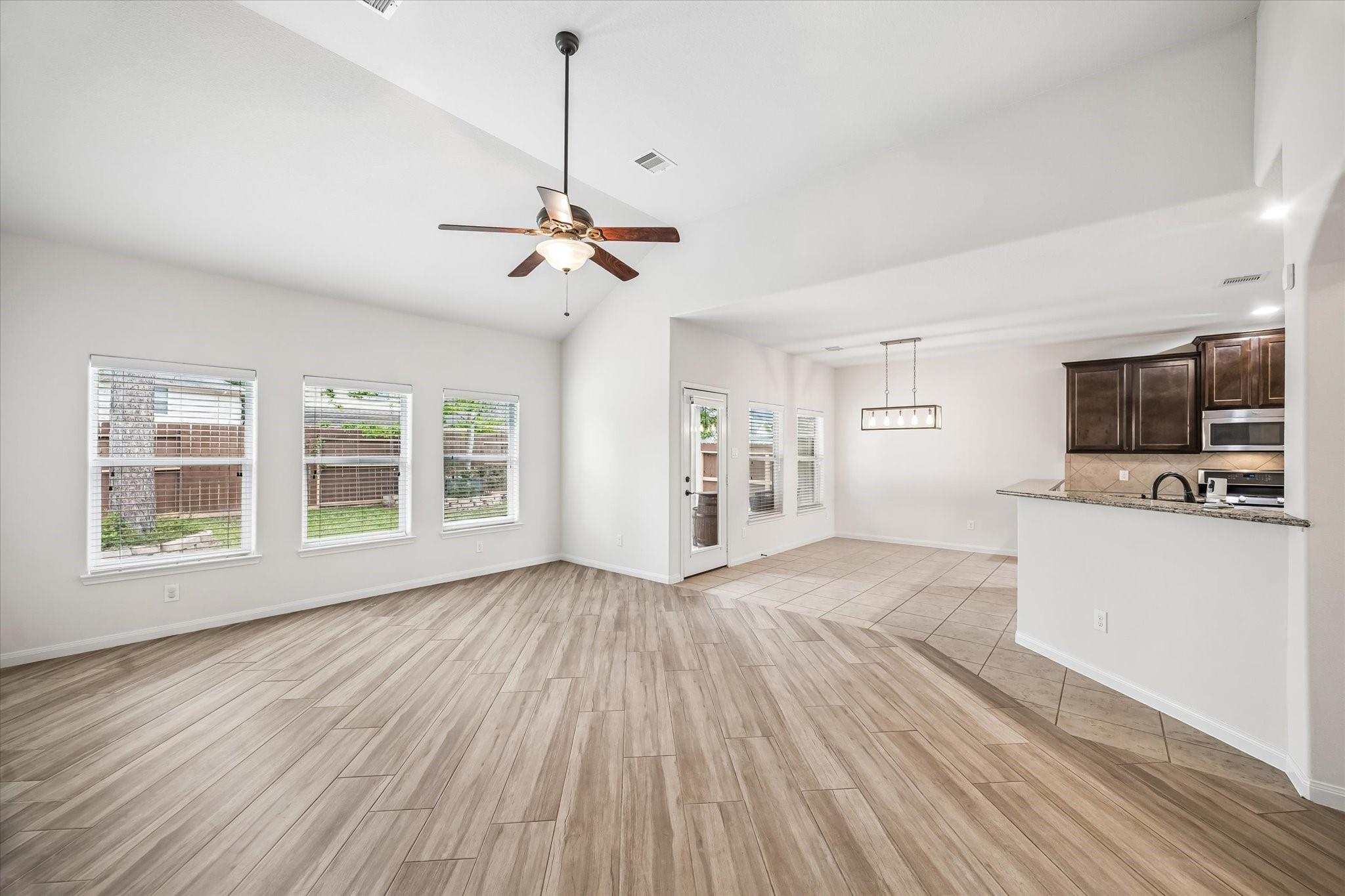 2033 Borthwick Lane