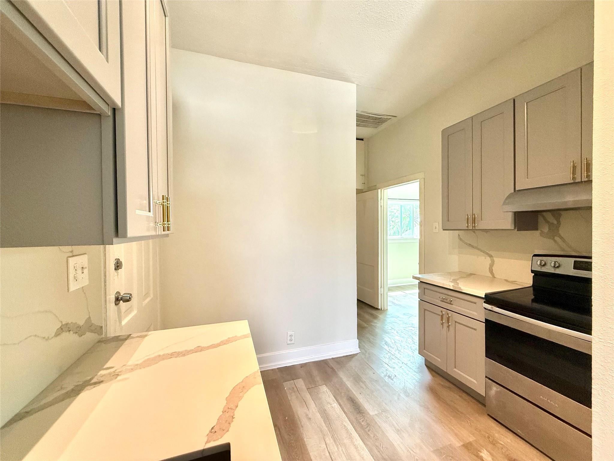 805 10 Th Street 4