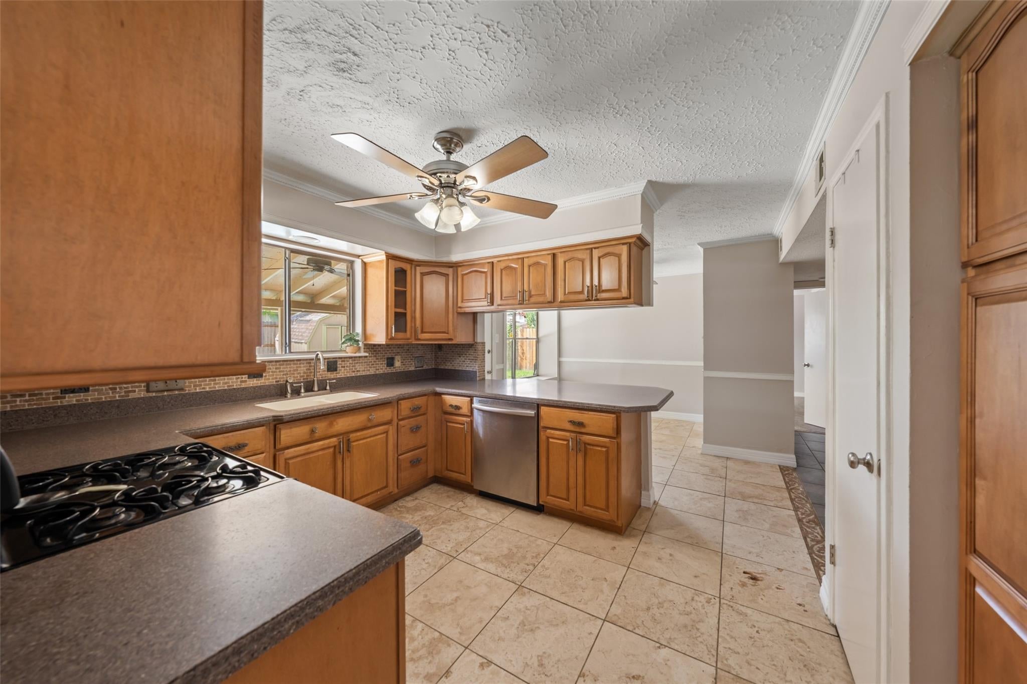 22303 Meadowrock Drive