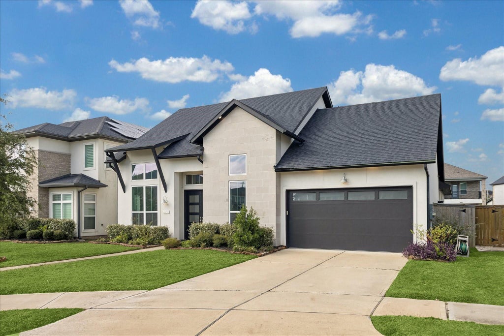 Photo of 4606 Brazos Shores Drive, Sugar Land, TX 77479 (MLS # 59717943)