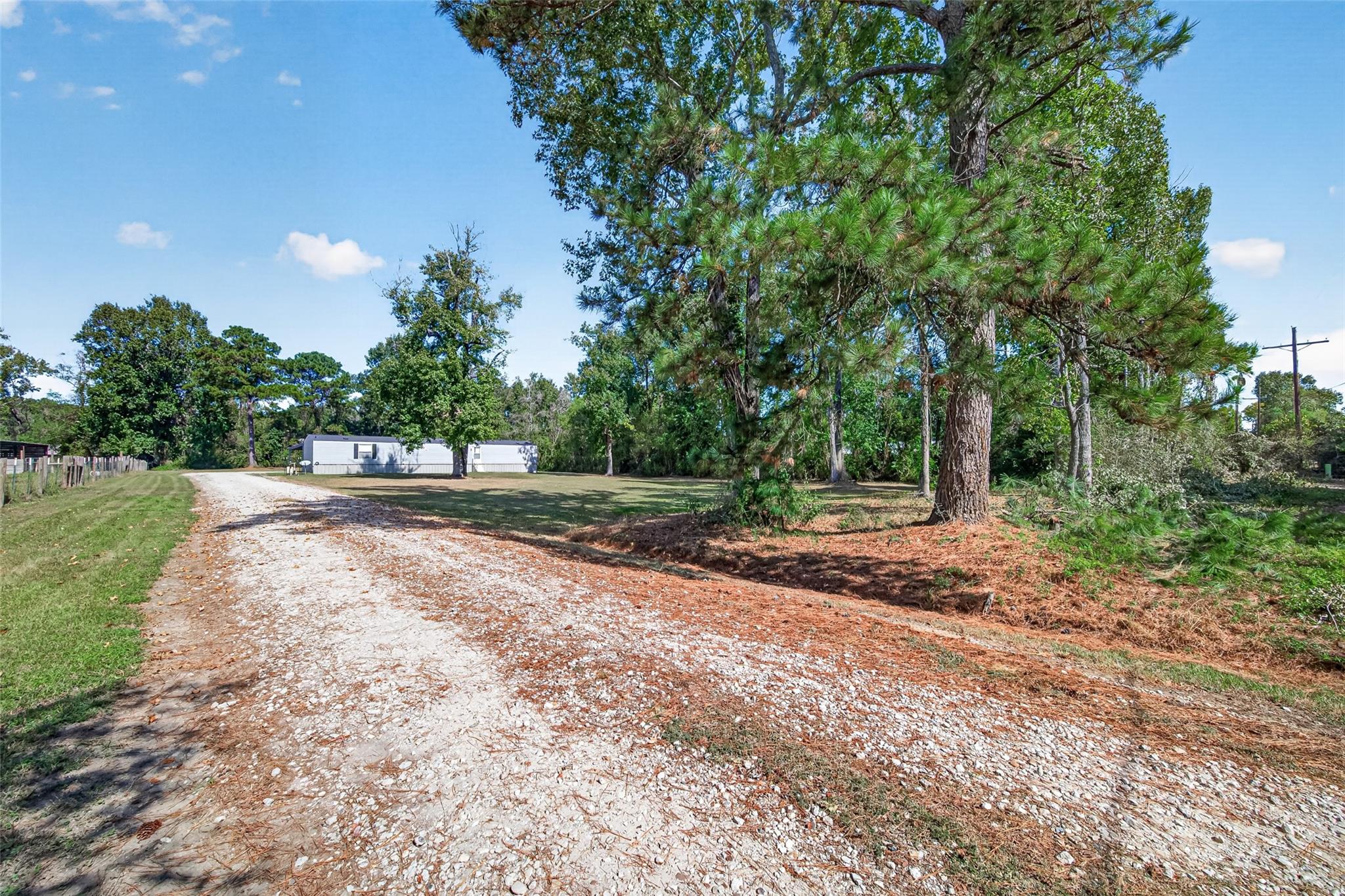 560 County Road 142
