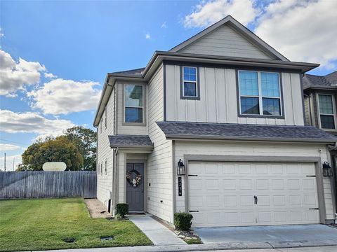 Photo of 3234 Longleaf Meadows Drive, Houston, TX 77063 (MLS # 13842232)