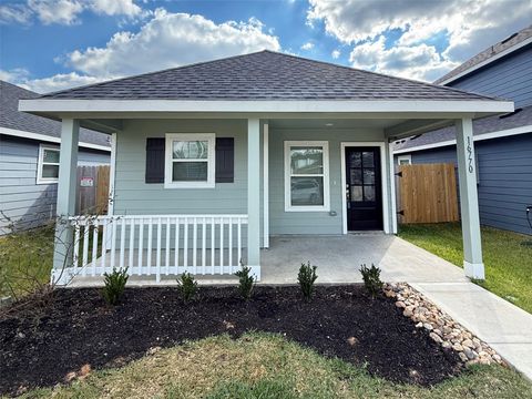 Photo of 16770 N Marie Village Drive, Conroe, TX 77306 (MLS # 56333132)