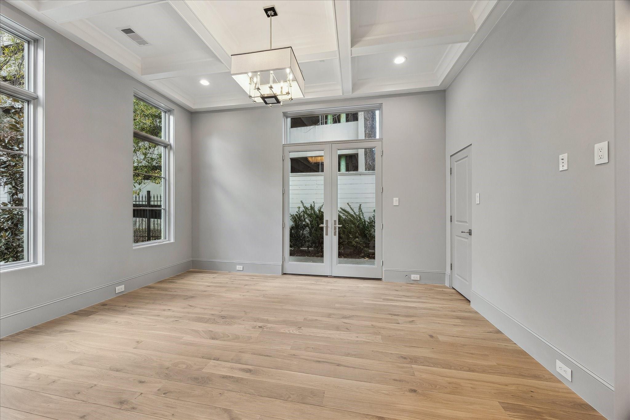 3 Wentworth Green Way