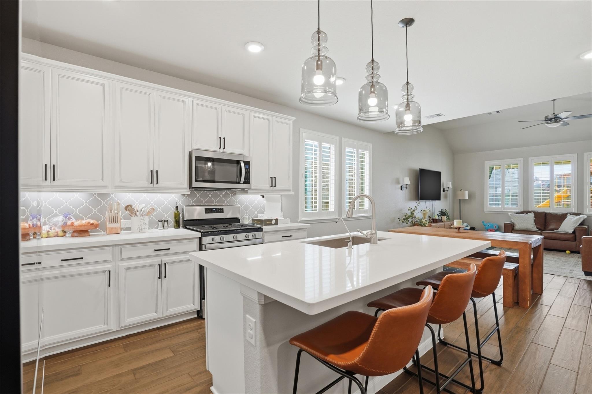 2347 Vanessa Cay Lane