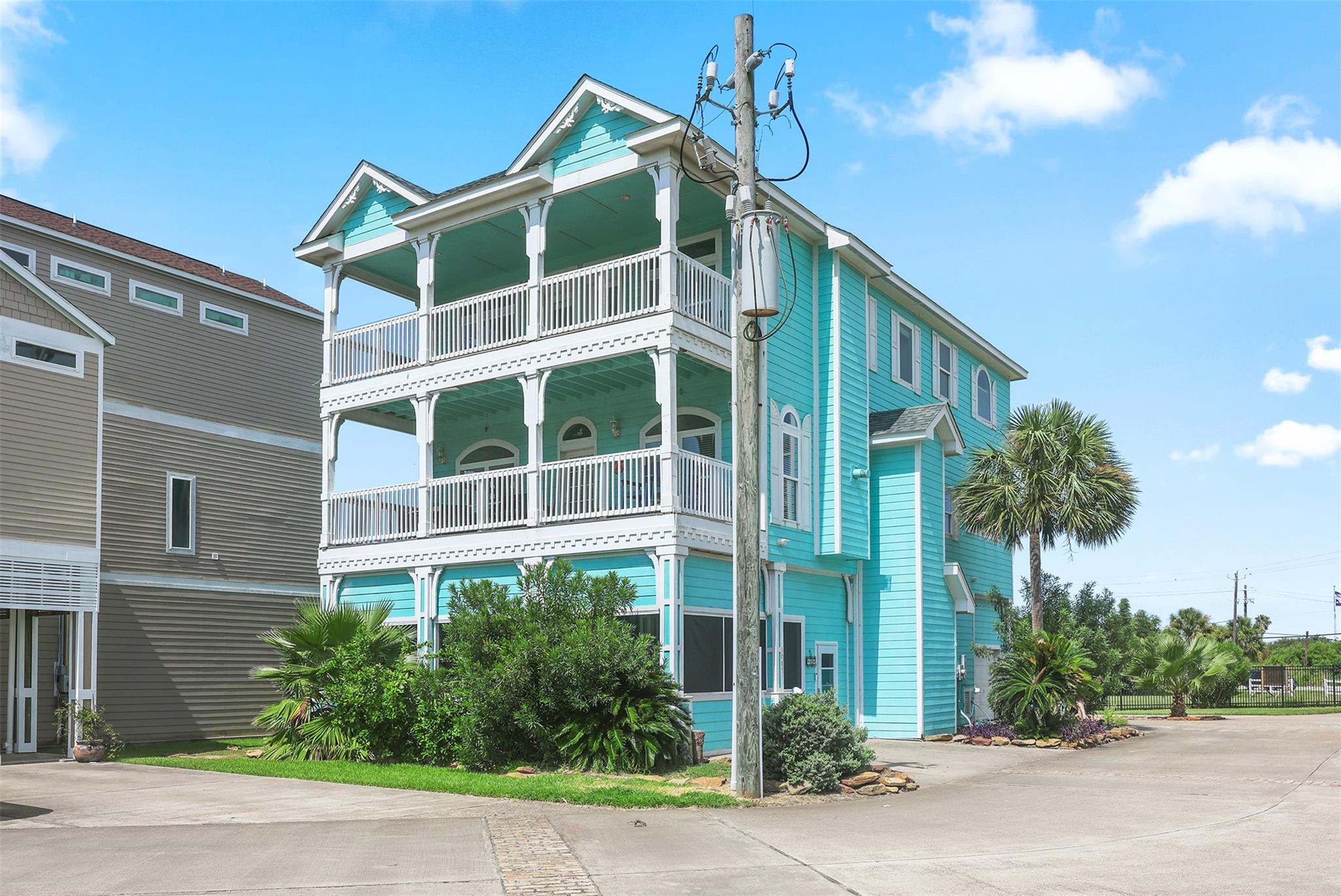 1007 Lillian Lane