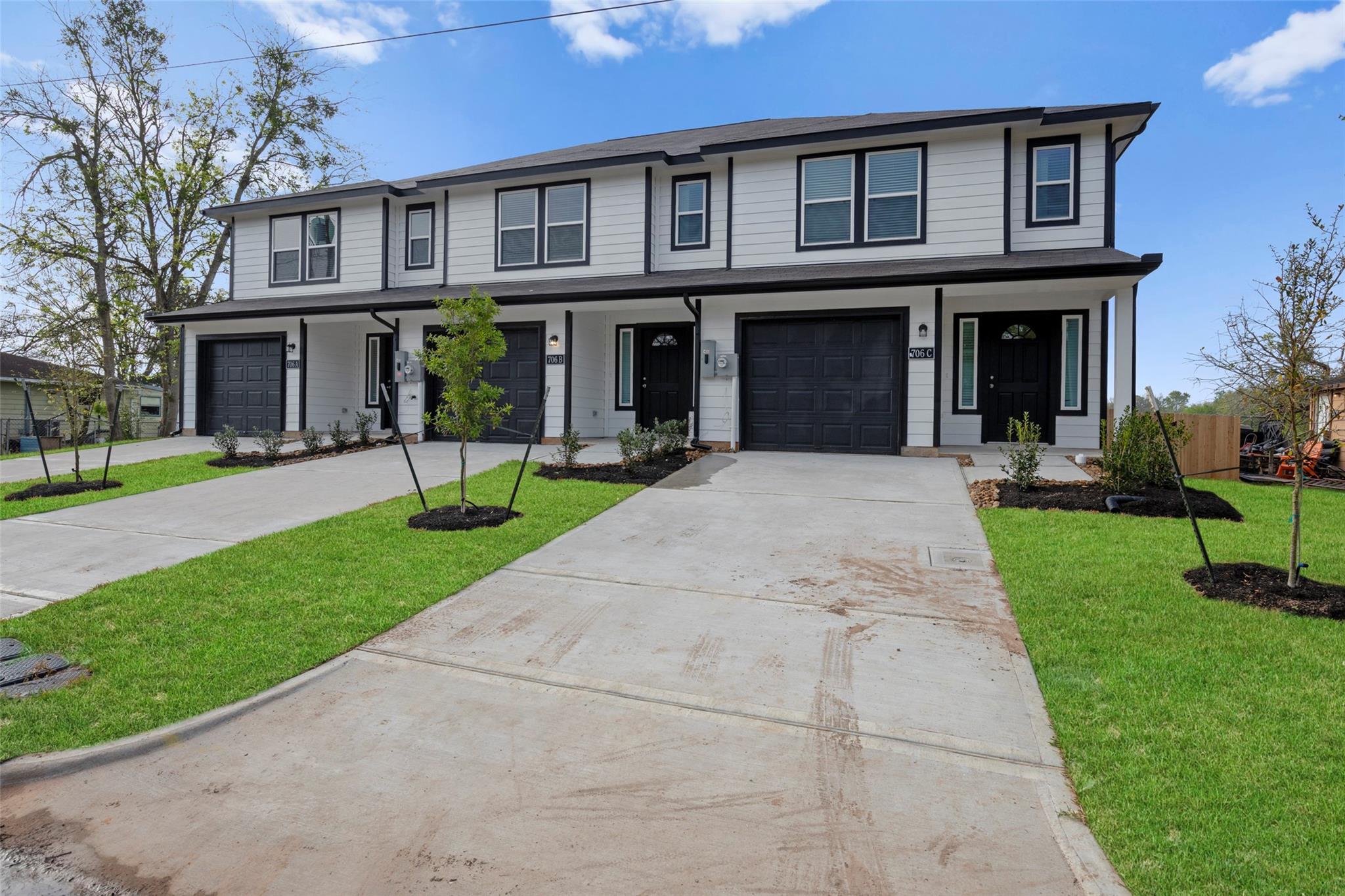 706 Universal Street