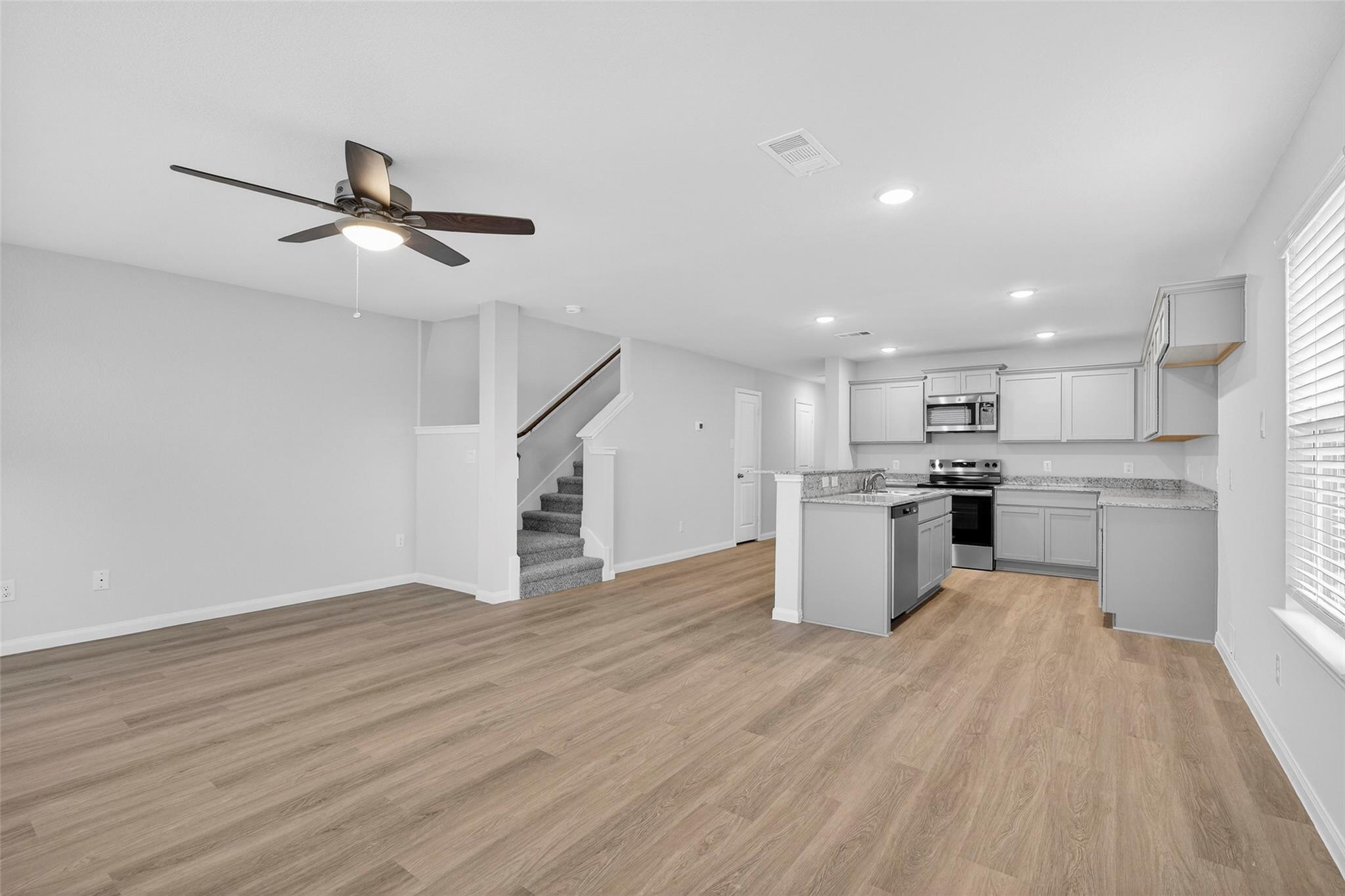 706 Universal Street