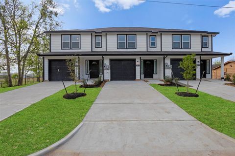 Multifamily For Sale - 706 Universal Street<br/> Navasota, TX 77868