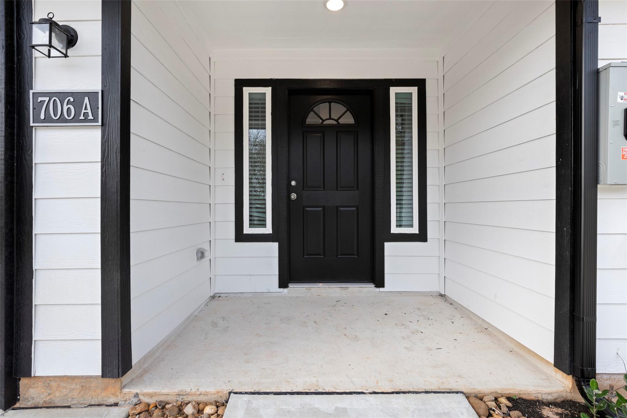 706 Universal Street