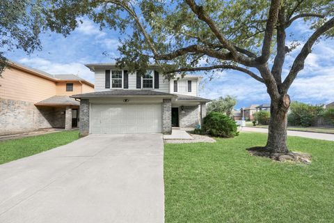 Photo of 3919 Vauxhall Drive S, Houston, TX 77047 (MLS # 42843157)