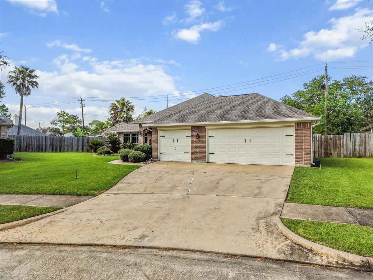 1207 Shadowbend Street