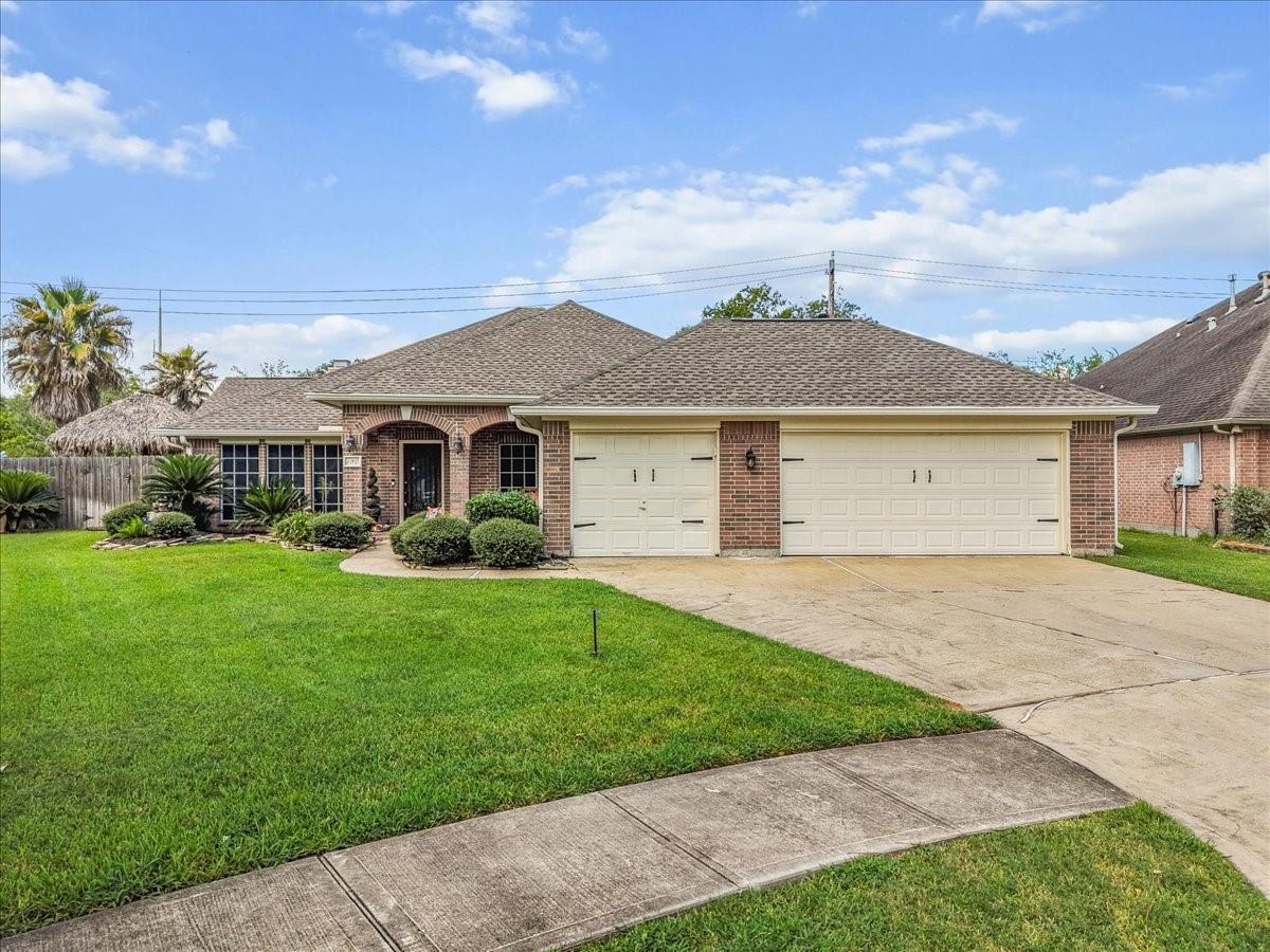 1207 Shadowbend Street
