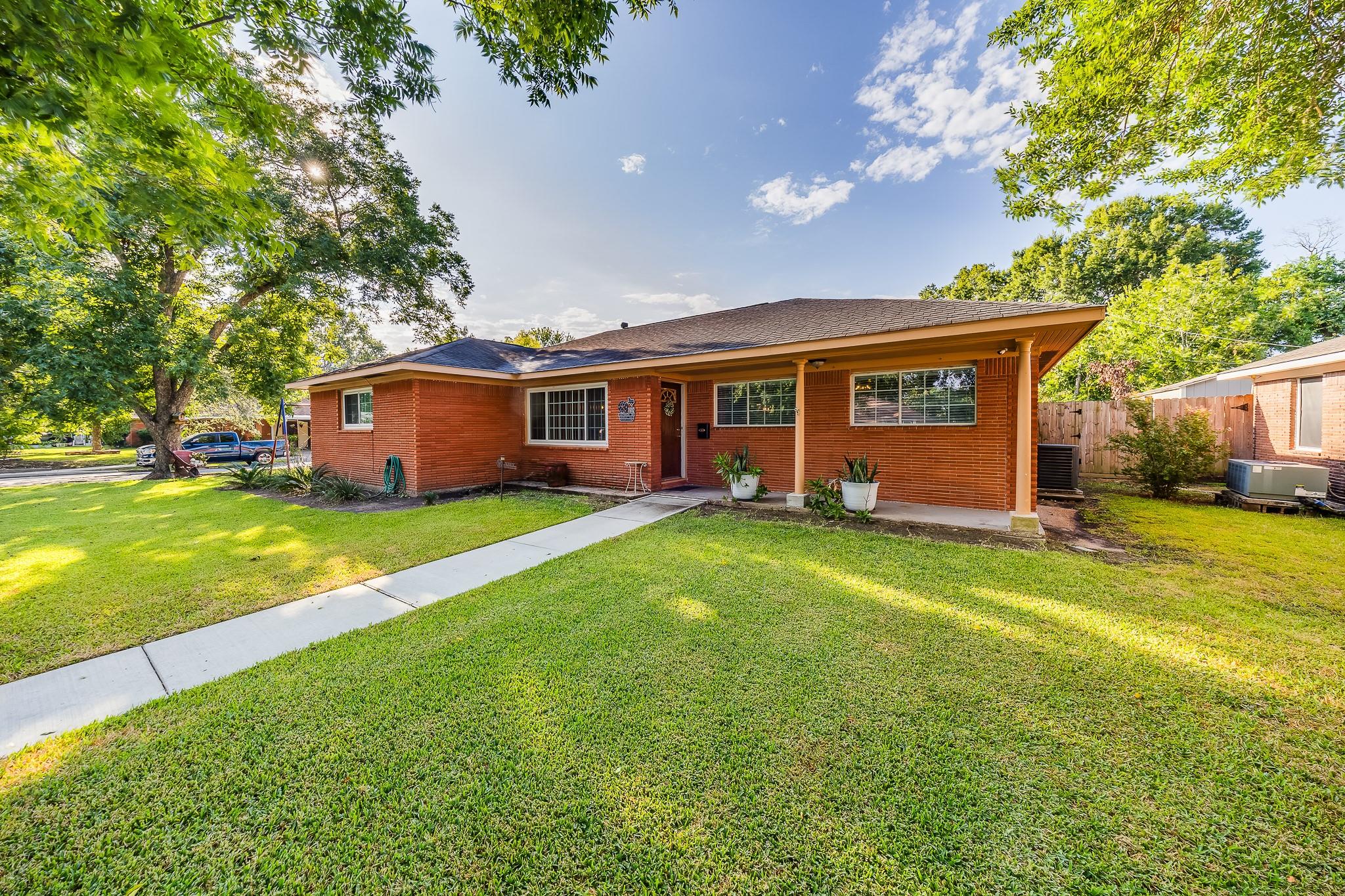 1602 Easthaven Drive