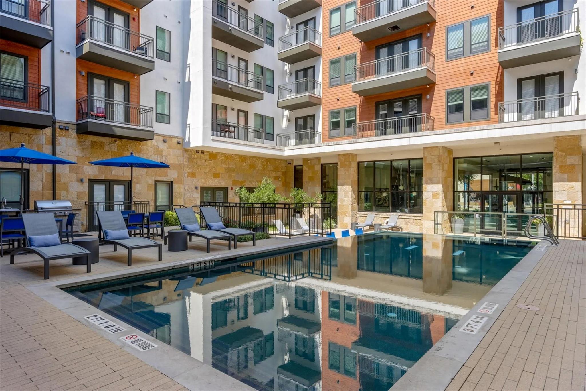 3201 Esperanza Crossing 317