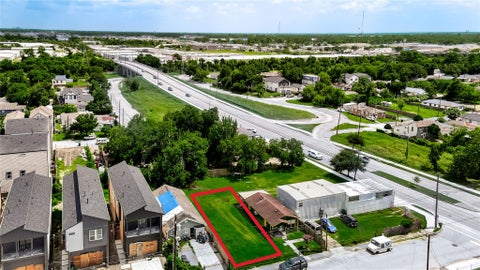 Vacant Land For Sale - 1229 E 33rd Street<br/> Houston, TX 77022