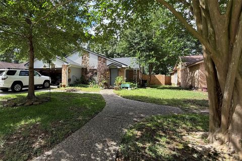 Homes For Sale - 17311 Chaseloch Street<br/> Spring, TX 77379