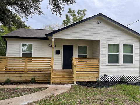 Photo of 9434 Rhode Island Street, Houston, TX 77029 (MLS # 42308853) Photo of 9434 Rhode Island Street, Houston, TX 77029 (MLS # 42308853)