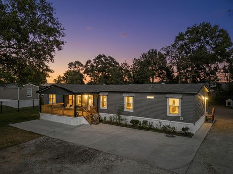 Photo of 19135 Ranchcrest Drive, Magnolia, TX 77355 (MLS # 65904488) Photo of 19135 Ranchcrest Drive, Magnolia, TX 77355 (MLS # 65904488)