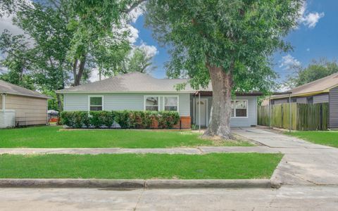 Photo of 6510 Cherrydale Drive, Houston, TX 77087 (MLS # 17703865)