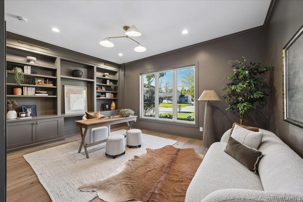 Photo of 1243 Candlelight Lane, Houston, TX 77018 (MLS # 75322773)