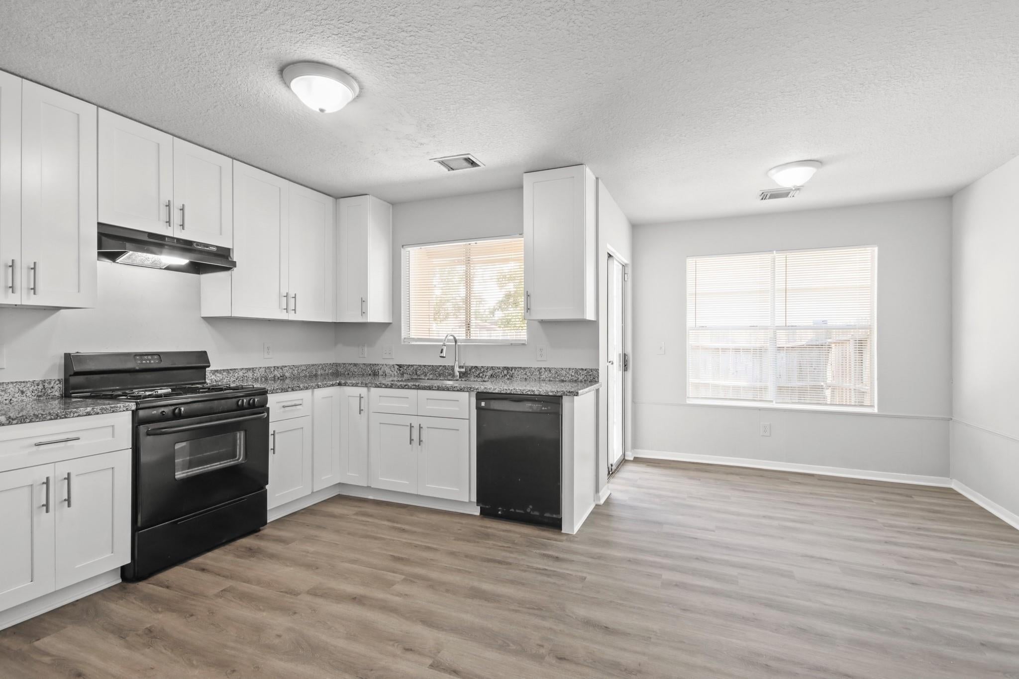 16107 Catbird Court