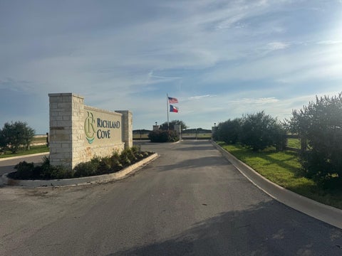 Photo of 98 Sunset Blvd Boulevard, Corsicana, TX 75109 (MLS # 87806276)