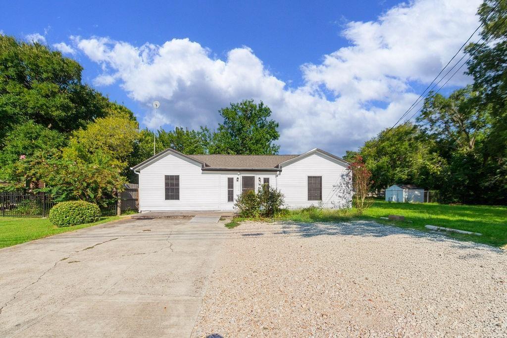 2523 S Broadway Street