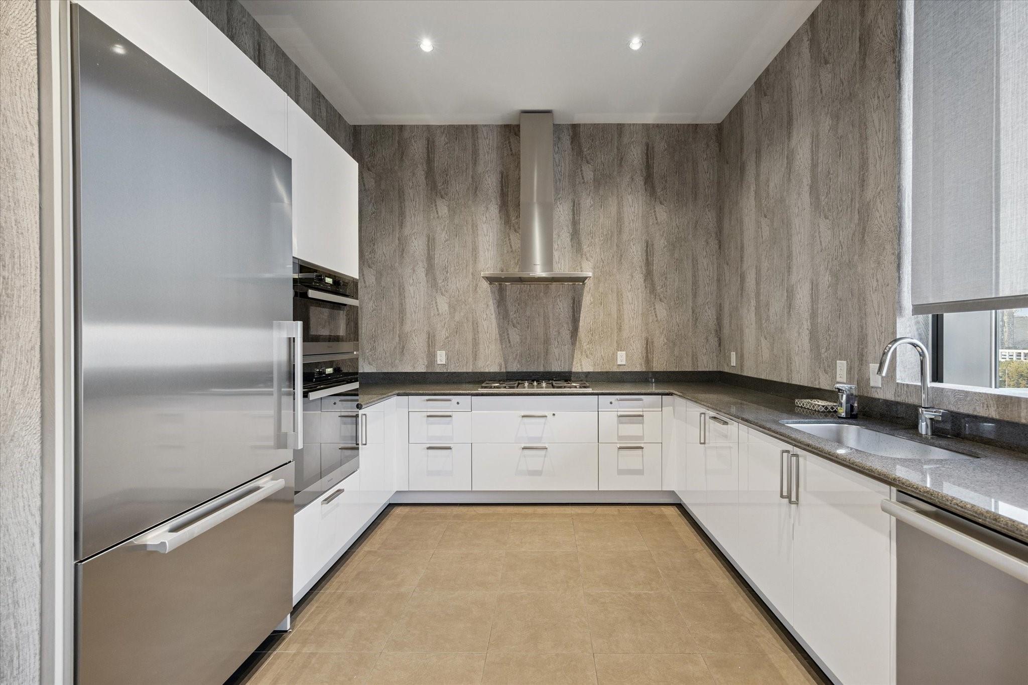 Houston, Texas 77056, United States, 3 Bedrooms Bedrooms, ,4 BathroomsBathrooms,Residential,Active,164061