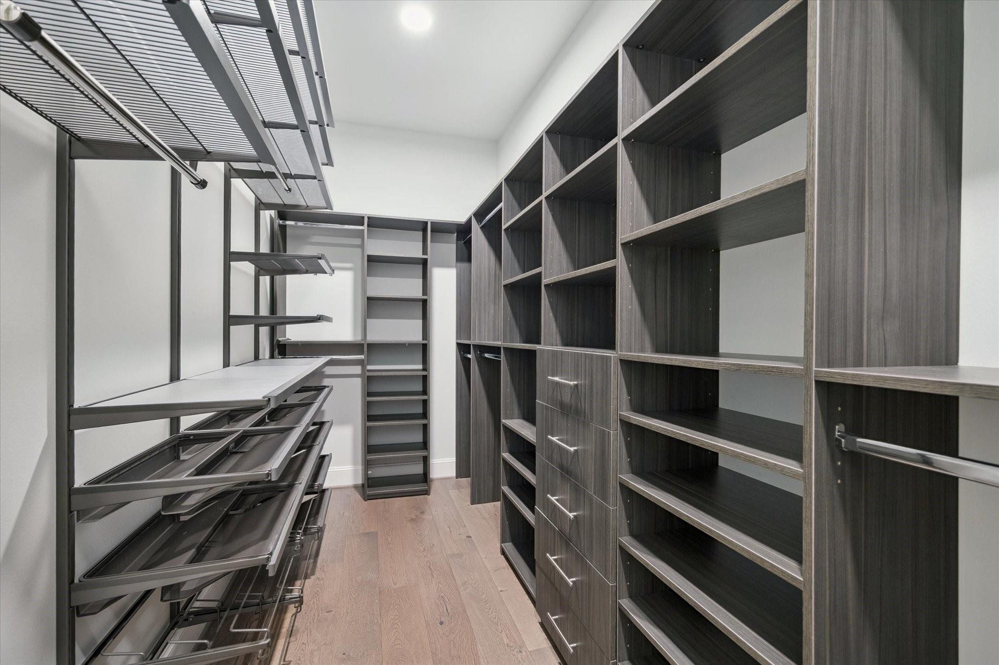 Houston, Texas 77056, United States, 3 Bedrooms Bedrooms, ,4 BathroomsBathrooms,Residential,Active,164061