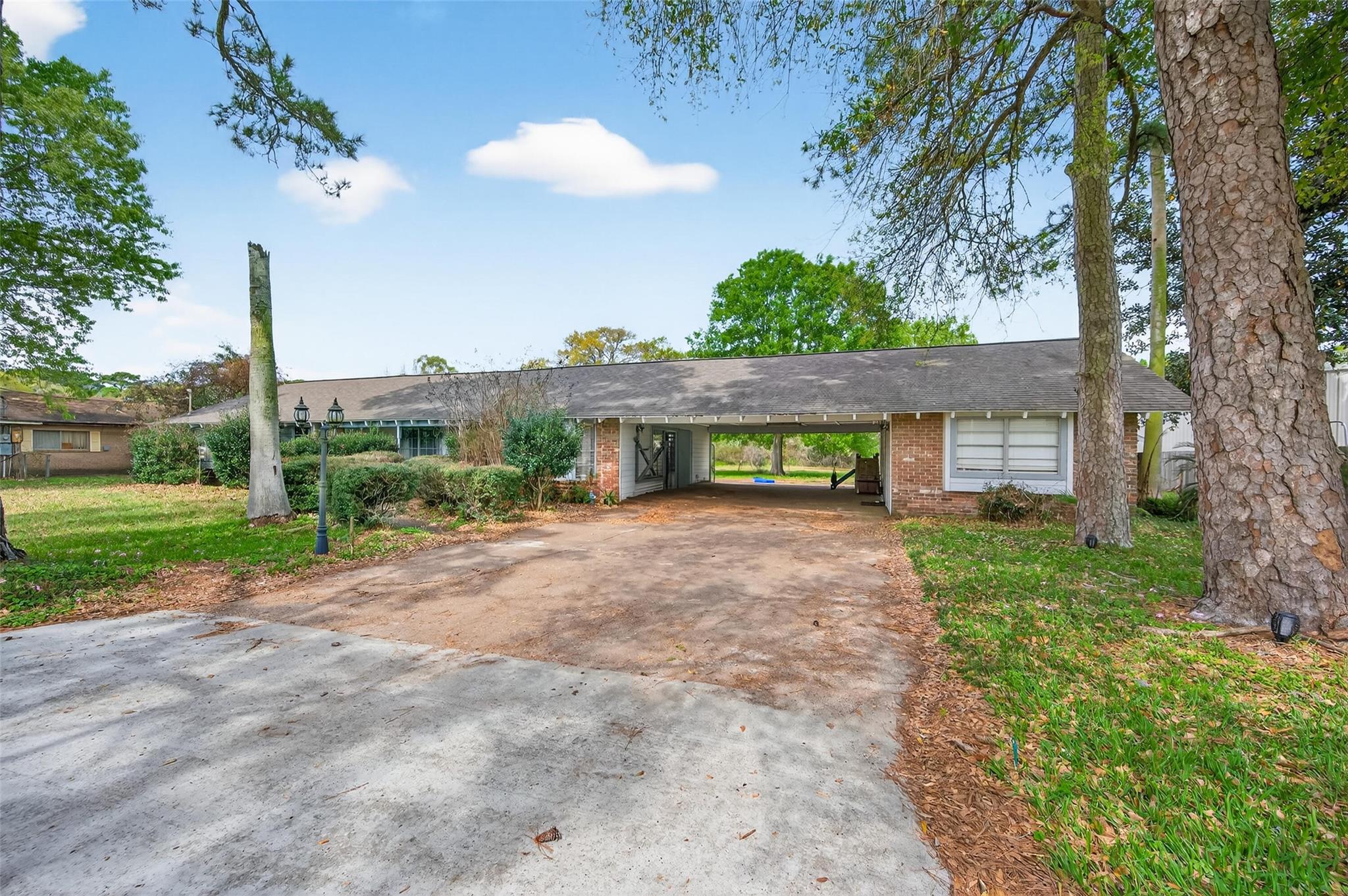 614 Pine Circle