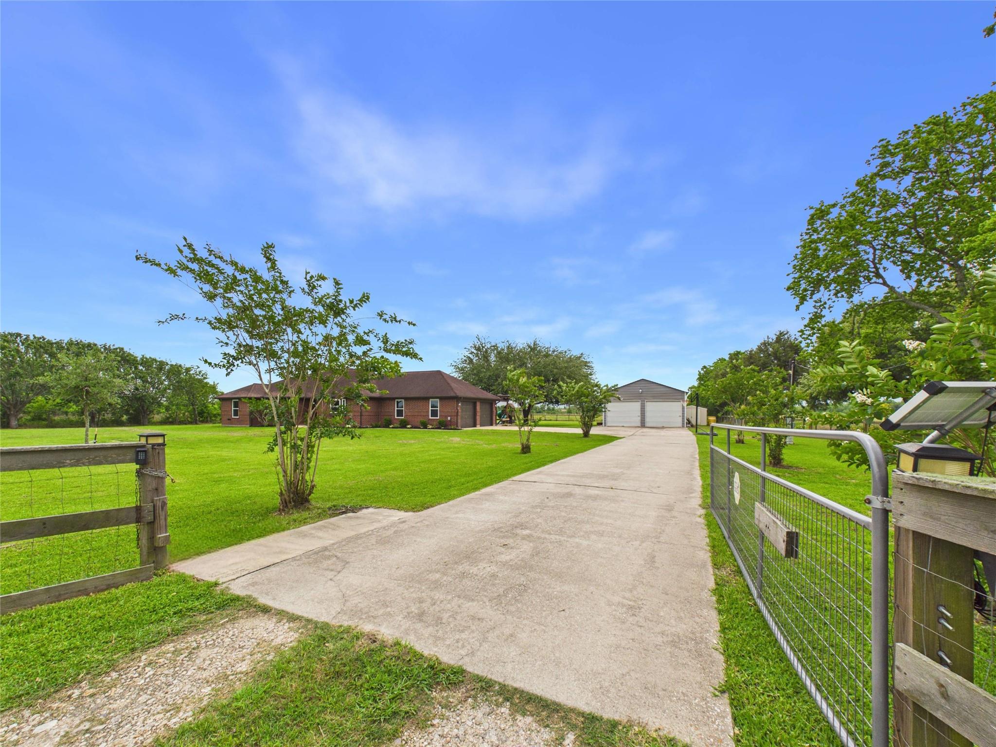 4610 Mustang Rd Road