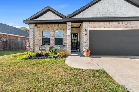 Photo of 316 Carlos Leal Drive, Dayton, TX 77535 (MLS # 76639451)