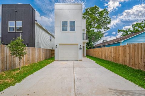 Photo of 7307 W Knoll Street, Houston, TX 77028 (MLS # 24721695)