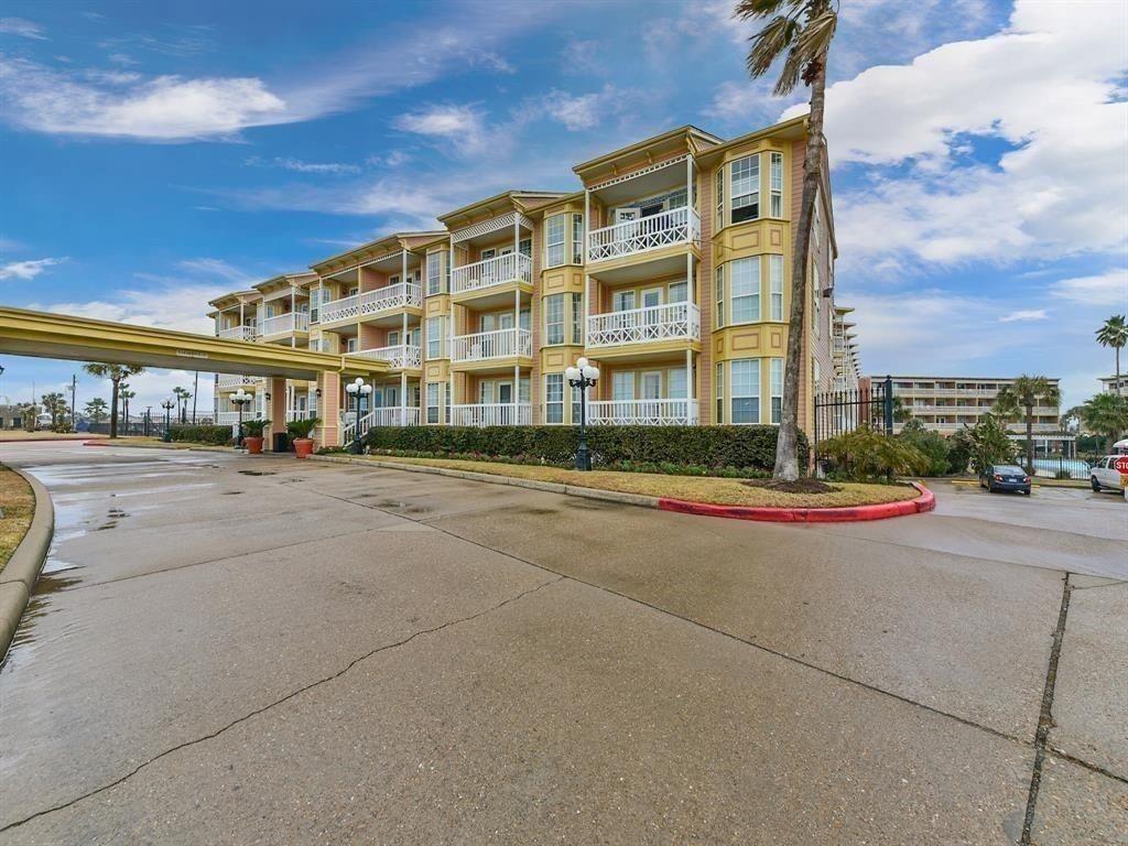 6300 Seawall Boulevard 3326
