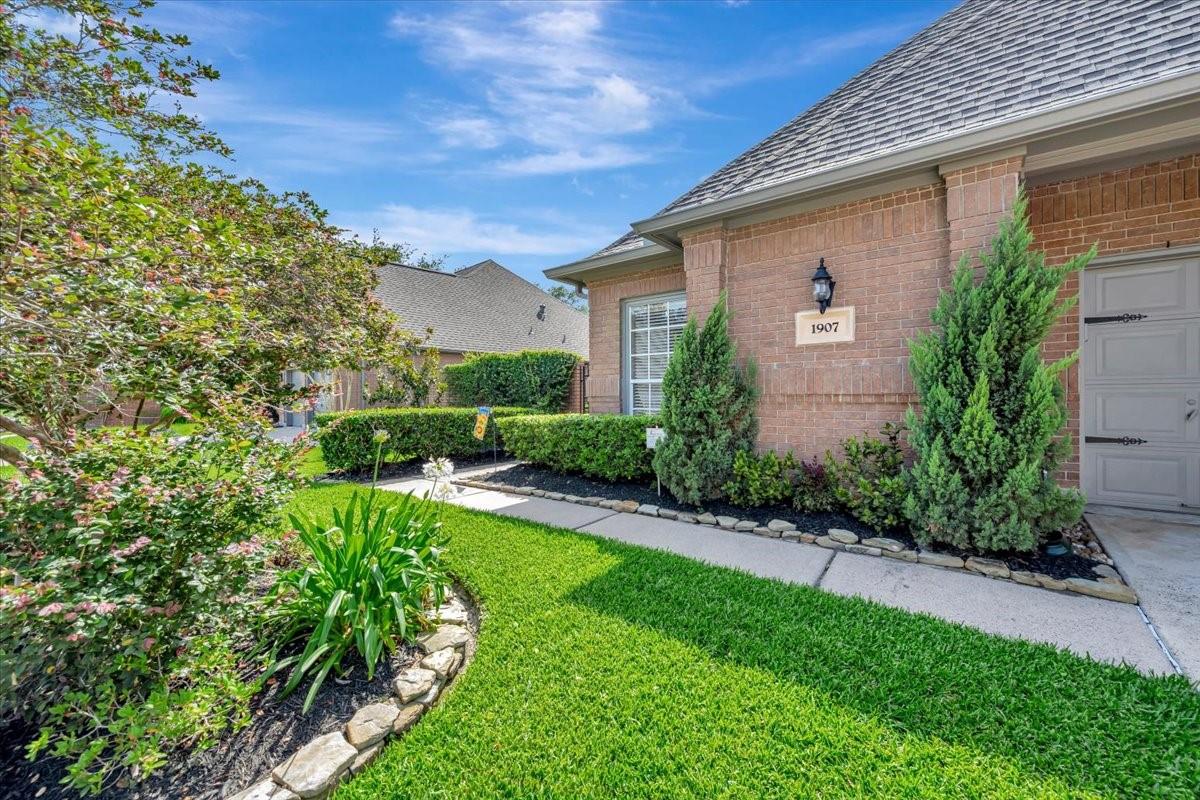 1907 Carriage Brook Way