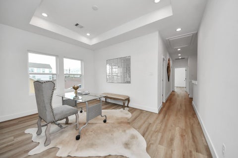 Tiny photo for 505 Middle Street, Houston, TX 77003 (MLS # 62803457)