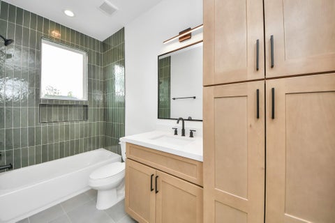Tiny photo for 505 Middle Street, Houston, TX 77003 (MLS # 62803457)