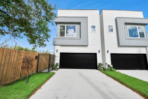 Photo of 505 Middle Street, Houston, TX 77003 (MLS # 62803457)