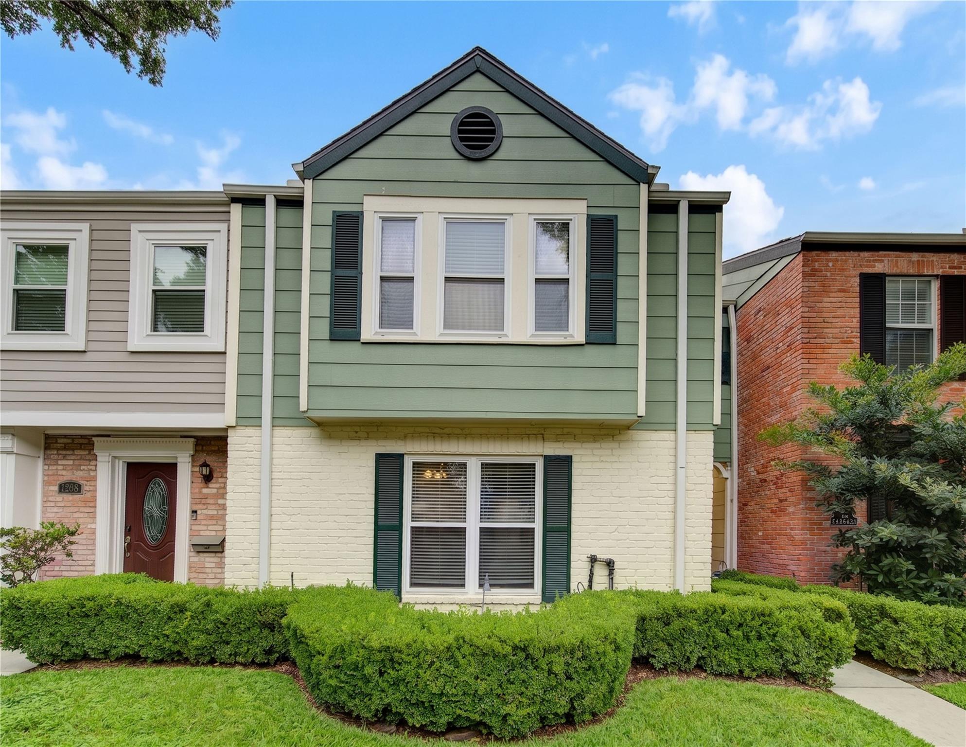 1206 Country Place Drive