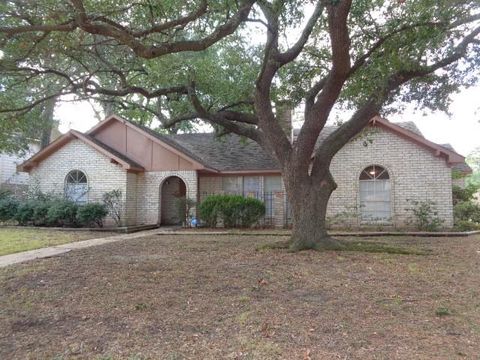 Photo of 12607 Big Stone Drive, Houston, TX 77066 (MLS # 35281980)