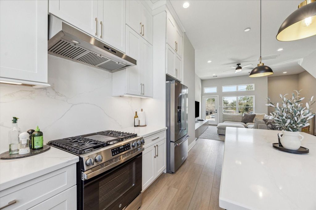 Photo of 4904 Brinkman Street, Houston, TX 77018 (MLS # 40431576)