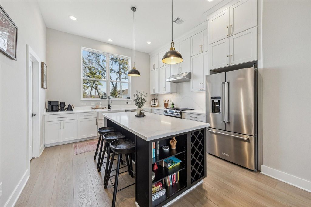 Photo of 4904 Brinkman Street, Houston, TX 77018 (MLS # 40431576)