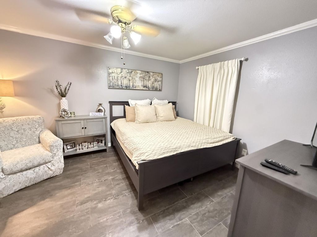 Photo of 18800 Egret Bay Boulevard #501, Webster, TX 77058 (MLS # 12191375)