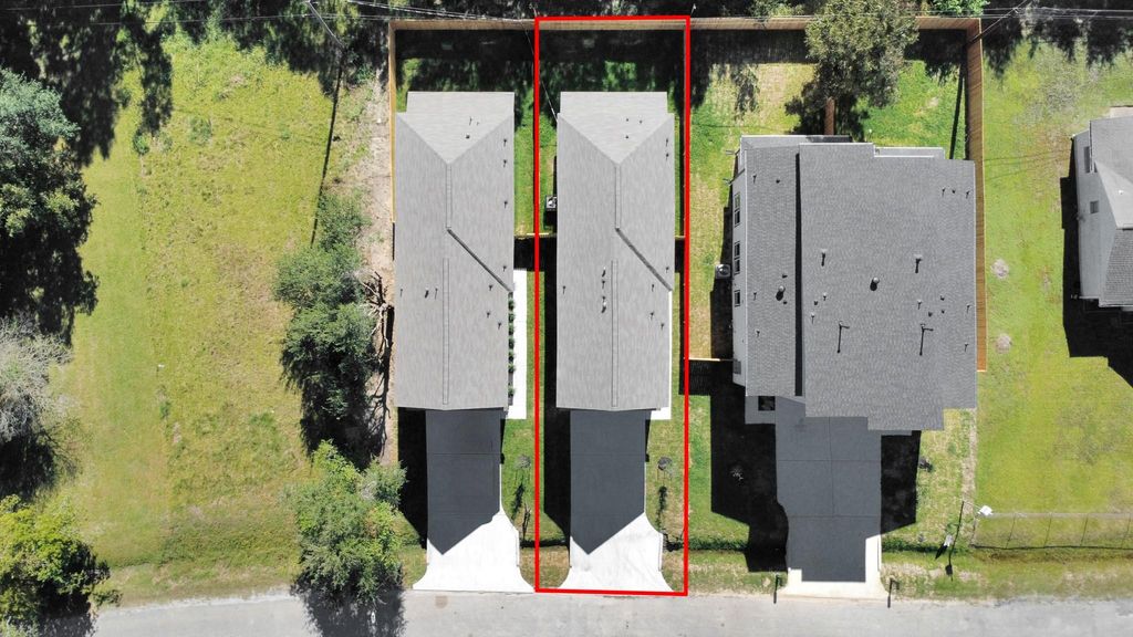 Photo of 3122 Dawson Lane, Houston, TX 77051 (MLS # 88094210)